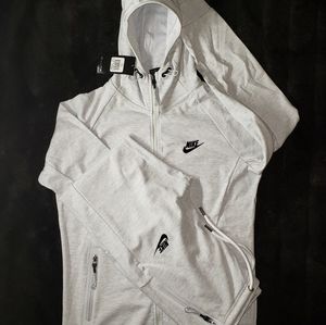 Nike sweatsuit